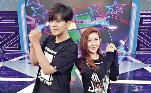 吃瓜娱乐圈综艺小说,娱乐圈综艺小说里的甜蜜与酸辣